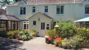 Отель Coach House Cottage  Борнмут